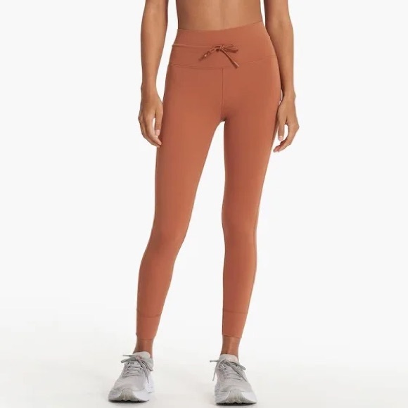 Vuori Pants - VUORI Daily Leggings, Light Penny (Orange), Small